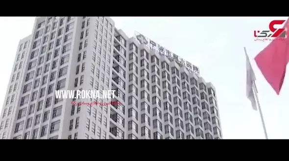 فرار موتورسوار از مرگ حتمی به دلیل استفاده از کلاه ایمنی! +فیلم 