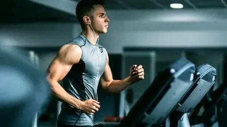 چرا قلب ورزشکاران روزانه 11 هزار بار کمتر می‌ تپد؟