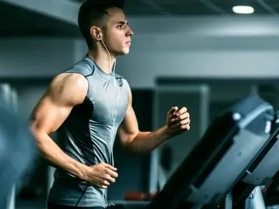 چرا قلب ورزشکاران روزانه 11 هزار بار کمتر می‌ تپد؟