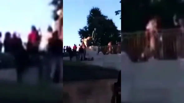 سرنگونی مجسمه جورج واشنگتن در نزدیکی کاخ سفید توسط معترضان + فیلم