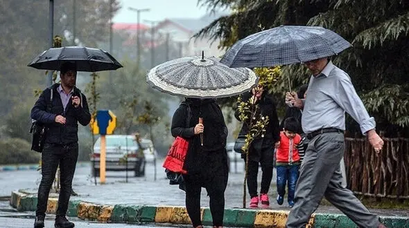 بارش باران و رگبار در دامنه های جنوبی البرز و تهران