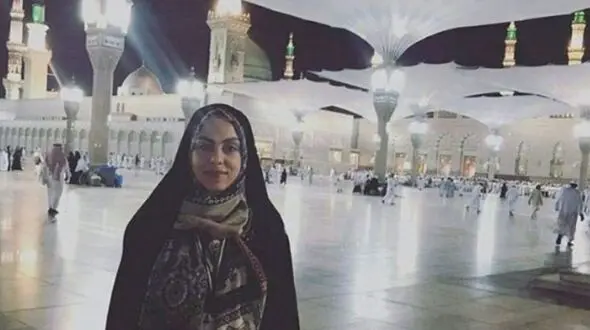 خانم کلباسی شما که سفر حج را از رهبری هدیه گرفته‌اید چرا صفحه مجازی ایشان را دنبال نمی‌‎کنید؟ +تصویر