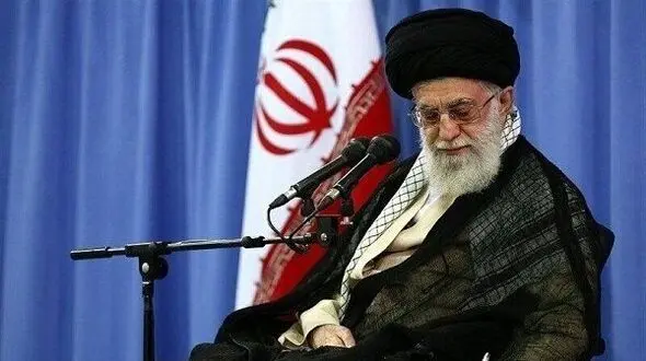 فیلم مقایسه دیدگاه آیت الله خامنه ای رهبر معظم انقلاب  و محمدرضا پهلوی درباره زنان