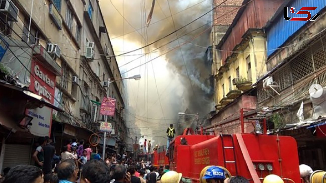 
آتش‌سوزی در بازار بزرگ هند+عکس
