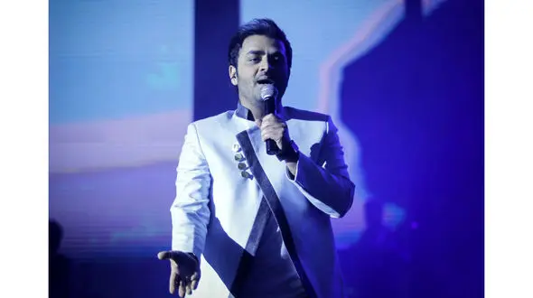 دیدار خواننده سریال دردسرهای عظیم با مخاطبان+عکس