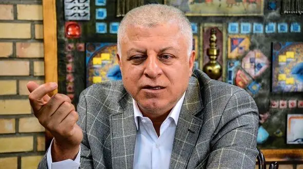 از زمان احمدی‌نژاد به بعد شاهد نوعی نزول اخلاقی، سیاسی و مدیریتی در دولت ها بودیم / ممکن است رییس جمهور مجبور به تجدید نظر در برخی انتخاب‌هایش کند