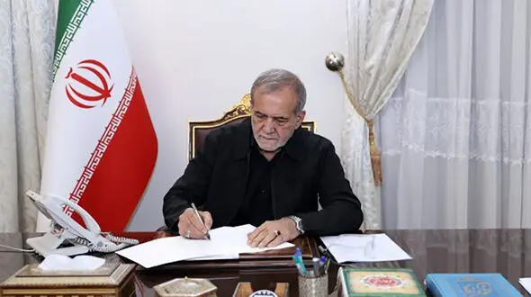 پیام تسلیت دکتر پزشکیان در پی درگذشت خواهر شهیدان قمی 