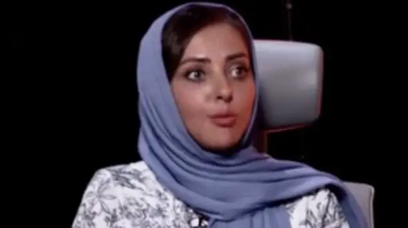 فیلم اشک‌های جگرسوز نفیسه روشن : پدر و مادرم سال 85 جدا شدن و من ... / کار زیاد می کردم تا بتونم شهریه مدرسه و دانشگاه داداشمو رو بدم....