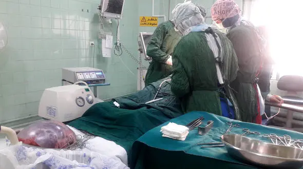 عکس های وحشتناک از چیزی که داخل شکم یک زن ایرانی بود + جزییات