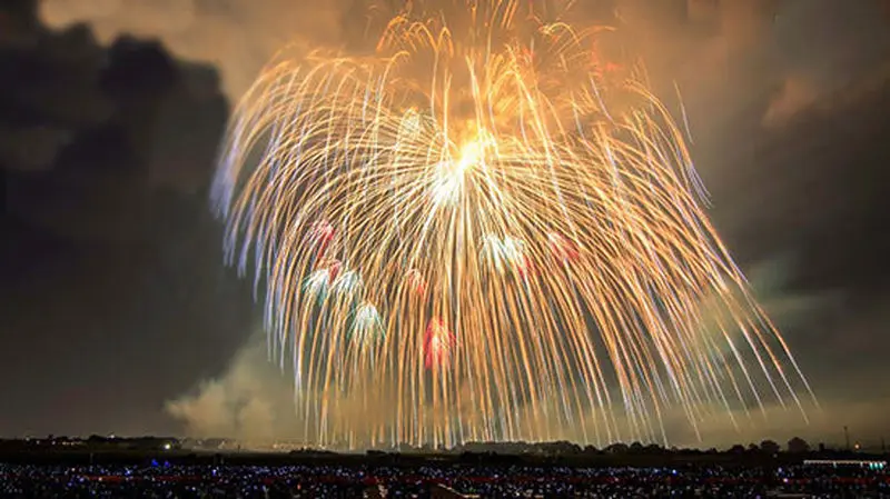 بزرگترین و زیباترین آتش بازی‌های دنیا به مناسب سال نو میلادی