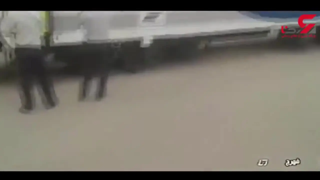 اولین فیلم از حادثه قطار مسافربری تهران-زاهدان در پی طوفان شن + فیلم 