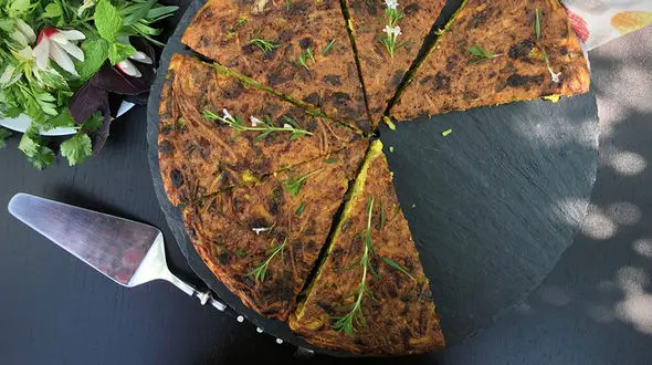 طرز پخت کوکویی متفاوت/کوکوی بادمجان با طعم سیر