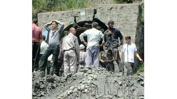 حادثه ریزش در معدن گیلانغرب کرمانشاه