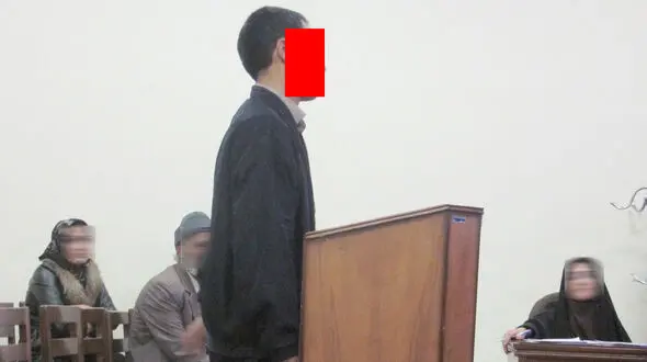 وقتی به خانه آمدم کفش یک مرد ناشناس را مقابل اتاق دیدم و فهمیدم که بازهم ... + عکس