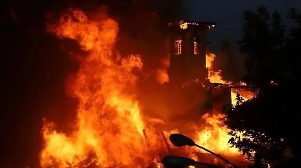  آمادگی دو فروند بالگرد آبپاش برای اطفای آتش هورالعظیم/علت انتشار بوی نامطبوع در اهواز 