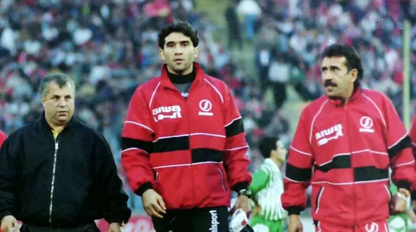 تصاویری متفاوت از دیدار علی پروین و وحید قلیچ/ ادعای جالب مقابل سلطان پرسپولیسی‌ها