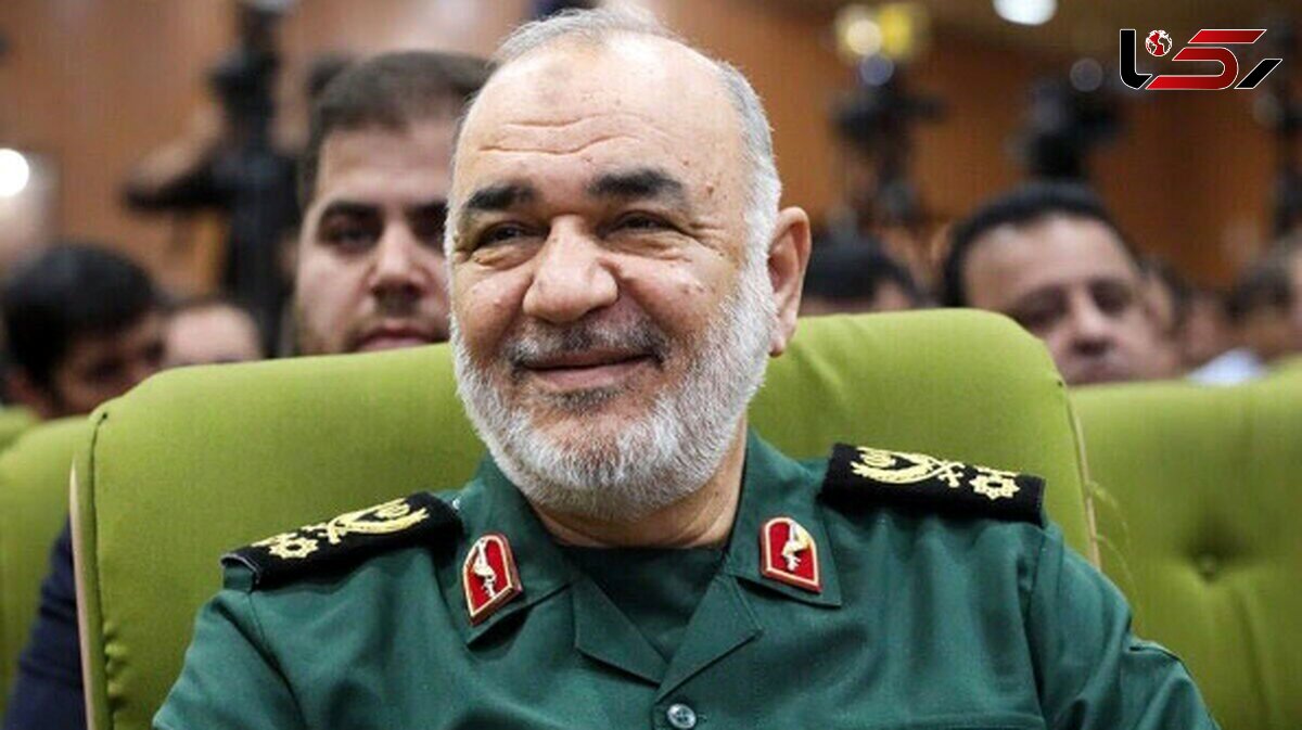 سفر در زمان؛ «لحظه اعطای درجه سرلشکری به حسین سلامی»؛ سال 1398