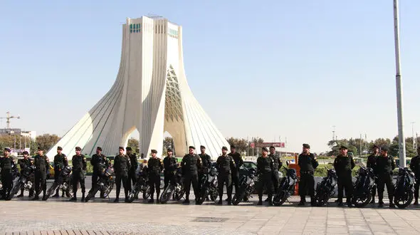 ببینید/ چتر گشت ویژه در بزرگراه های تهران / تبهکاران خشن مات شدند + فیلم و عکس