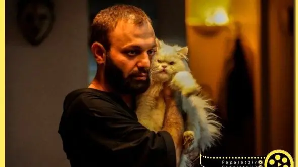 آرایش زنانه صابر ابر در دنیای واقعی نه سریال ! + عکس با گوشواره و خط چشم مگر زن است ؟!