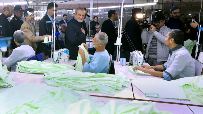 بازدید سرزده رئیس‌جمهور از مرکز ترک اعتیاد سروش / پزشکیان با مددجویان کمپ افطارکرد