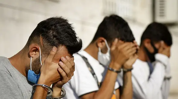 این 4 نفر 3 هزار واکسن تقلبی به تهرانی ها فروختند