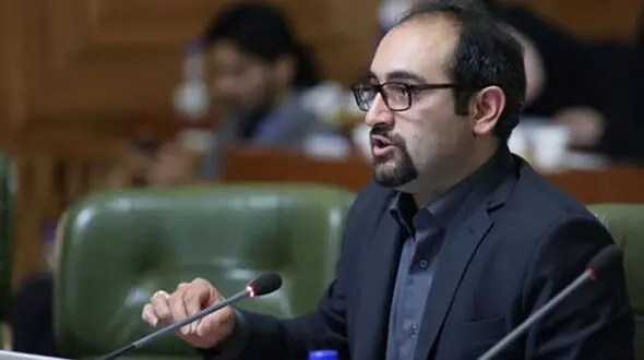 


عضو شورای شهر تهران : آیا خون رئیس جمهور از خون بقیه مردم رنگین‌تر است؟ 
