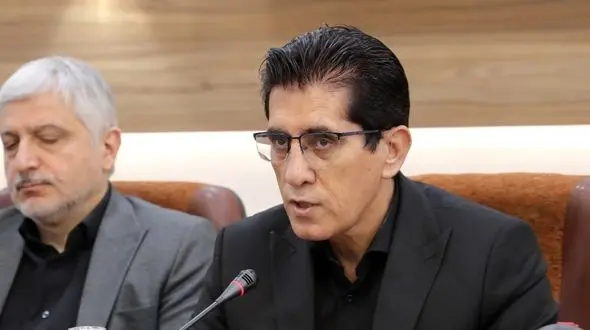 تمامی طرح های توسعه پالایشگاه اصفهان به بندرعباس منتقل شده است/ خارج از استاندارهای سازمان محیط‌ زیست هیچ اقدامی نمی‌کنیم