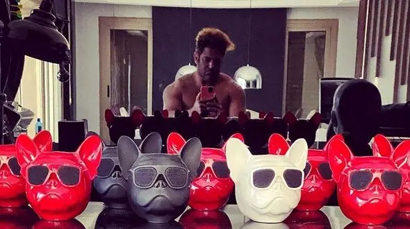  عکس تازه منتشر محمدرضا گلزار در صفحه رسمیش