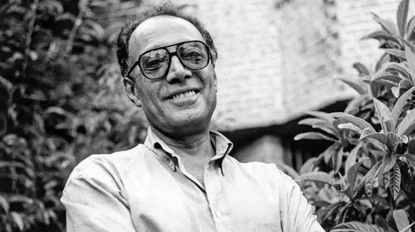 چطور کمر درد عباس کیارستمی باعث خلق این عکس شد؟