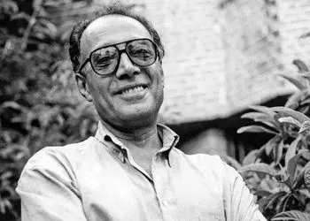 چطور کمر درد عباس کیارستمی باعث خلق این عکس شد؟