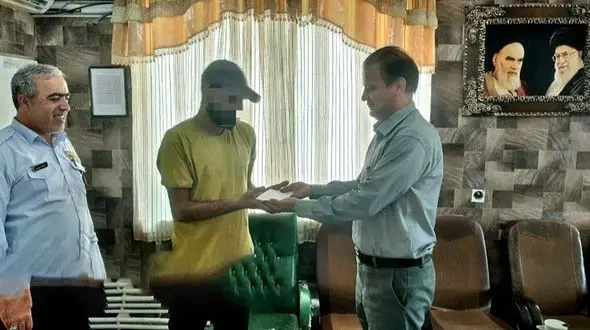 بازگرداندن طلا و کیف پول زائر حسینی(ع) توسط مددجوی ایلامی