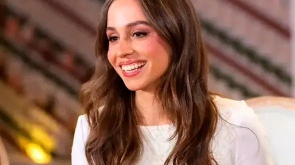 لباس عروس فوق العاده جذاب دختر ملکه اردن! / مادر جوانتر و زیباتر از عروس !