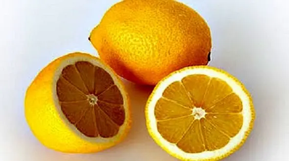 آب لیمو یک روشن کننده طبیعی پوست