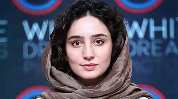 عکس/ سها نیاستی با استایل جدیدش در خارج از ایران / چهره‌ای متفاوت از بازیگر فیلم زن و بچه 