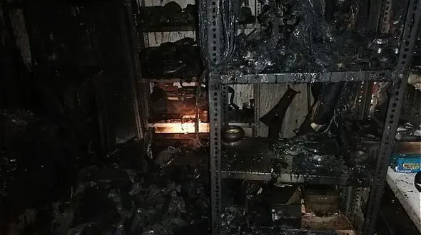 خاکسار شدن فروشگاه لوازم خودرو در سردار جنگل+ تصاویر