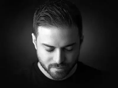 فیلم / بابک جهانبخش در کنسرتش: بخاطر اعتراضات مردم آهنگ شاد نمی خونم/ اعتراض مردم به گرانی به حقه / منم پول کنسرت رو میدم خیریه 