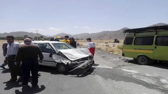 تصادف خونین پراید و ون در تفت + عکس