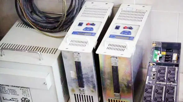 توقیف محموله قاچاق تجهیزات مخابراتی در غرب استان تهران+عکس