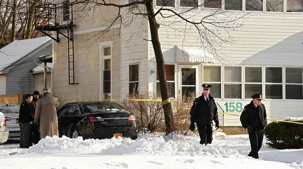 کشف 4 جسد در زیرزمین یک خانه + عکس