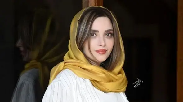 نگاهی به تیپ جوان پسند بهنوش طباطبایی در حرمسرای ناصرالدین شاه با کت و دامن ترند