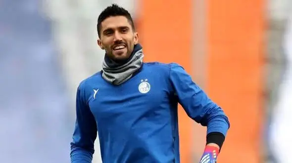 دروازه بان استقلال در کنار مداح معروف + عکس