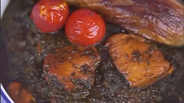 افطار امشب / خورشت مرغ و‌ گشنیز + فیلم