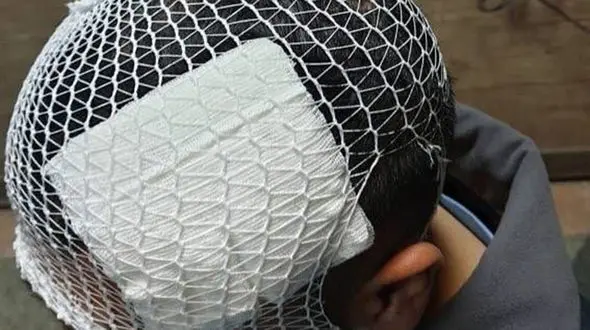 پرتاب لیوان از سوی معلم به سمت دانش‌آموز ! / کار به بیمارستان کشید