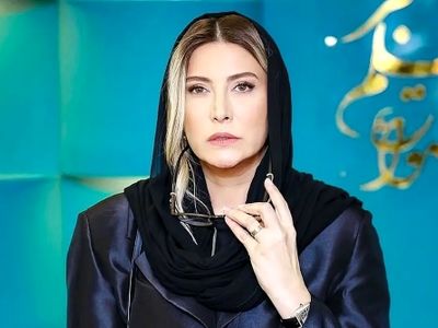 میز رنگارنگ و ایتالیایی فریبا نادری همراه با مادر و برادر جنتلمنش در یک رستوران باکلاس/ پیتزا و موهیتو با دیزاین شیک+عکس