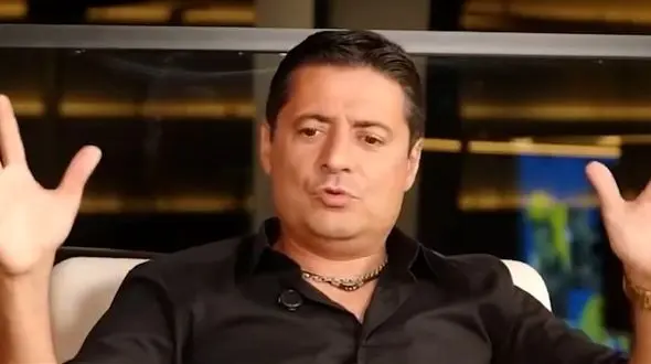 فیلم / علیرضا فغانی : دست دادن با ترامپ اشتباه نبود، اشتباه من فقط... / علامت لایک من با انگشت به خاطر افتخار ایرانی بودنم بود