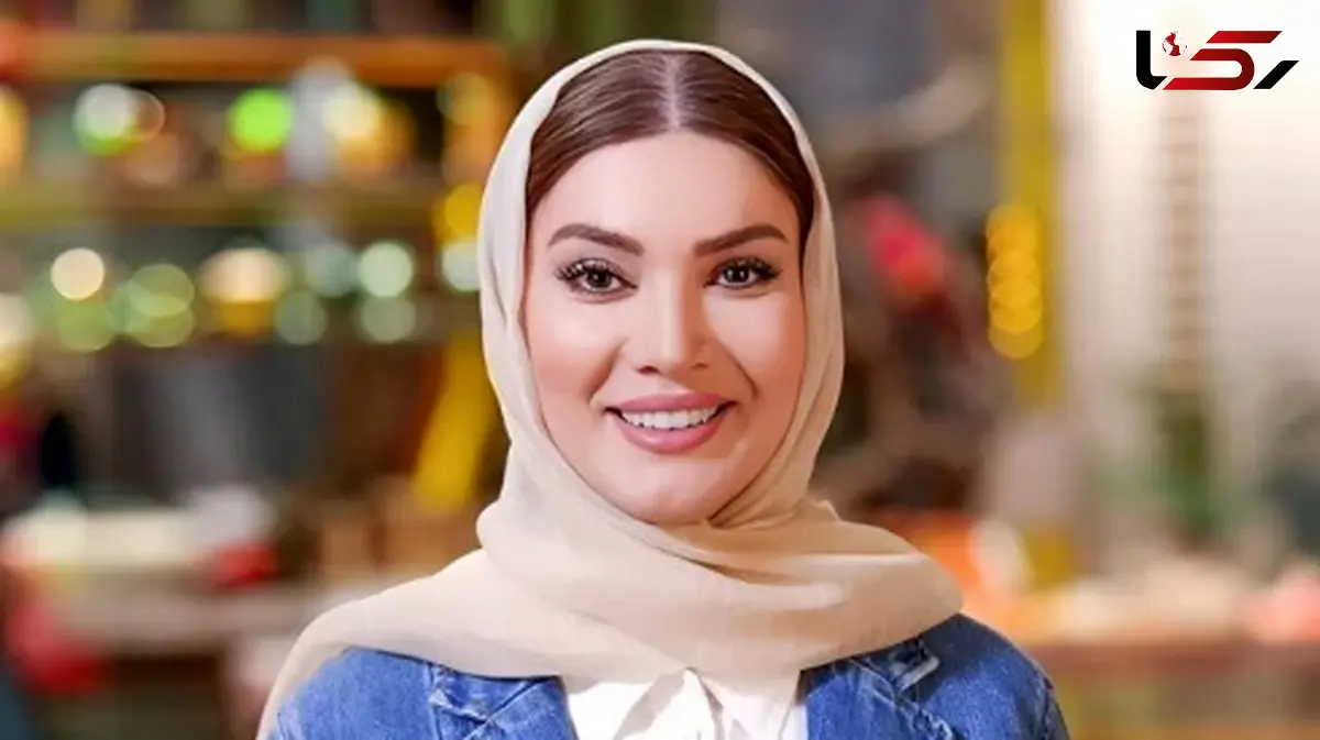 عکس‌ آتلیه ای خانوادگی متین ستوده پس از ازدواج با کامران تفتی/  پدر عروس خانم کارمند بازنشسته صدا و سیما و مادرعروس معلم