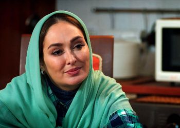 فیلم آواز احساسی الهام حمیدی در موزیک ویدیوی حمید عسگری ! / باهاش زیر باران قدم می زنید !