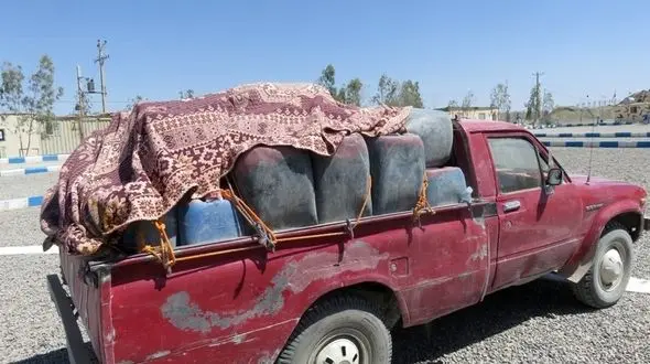 قاچاق سوخت در سیستان و بلوچستان ادامه دارد  / گرانی بنزین راهکار نبود