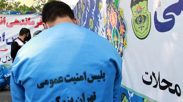 بازداشت شرور مسلح تهران که تنها 17 سال دارد / من بیگناهم ! + فیلم و عکس