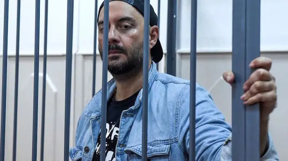 حبس خانگی آقای کارگردان به پایان رسید